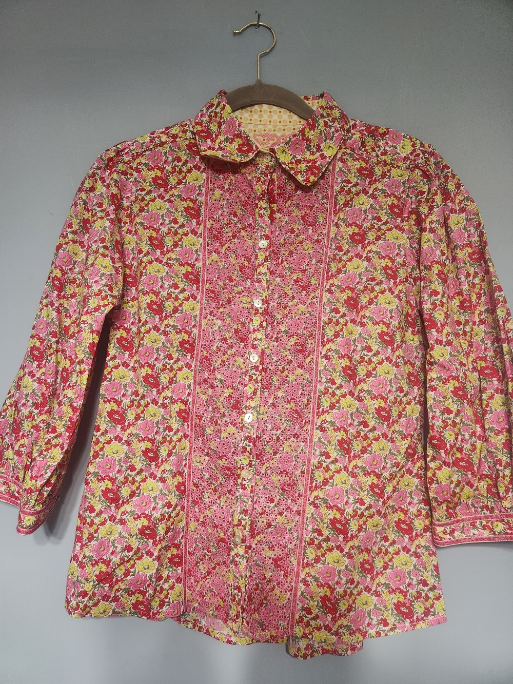 Robert Graham Womens Small Pink Floral Embroidered Eyelet Button Up Shirt Cotton